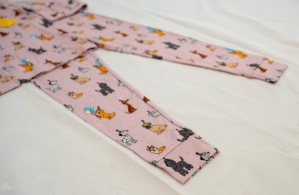 Pink bamboo two-piece pajamas for toddlers and kids dog puppy print