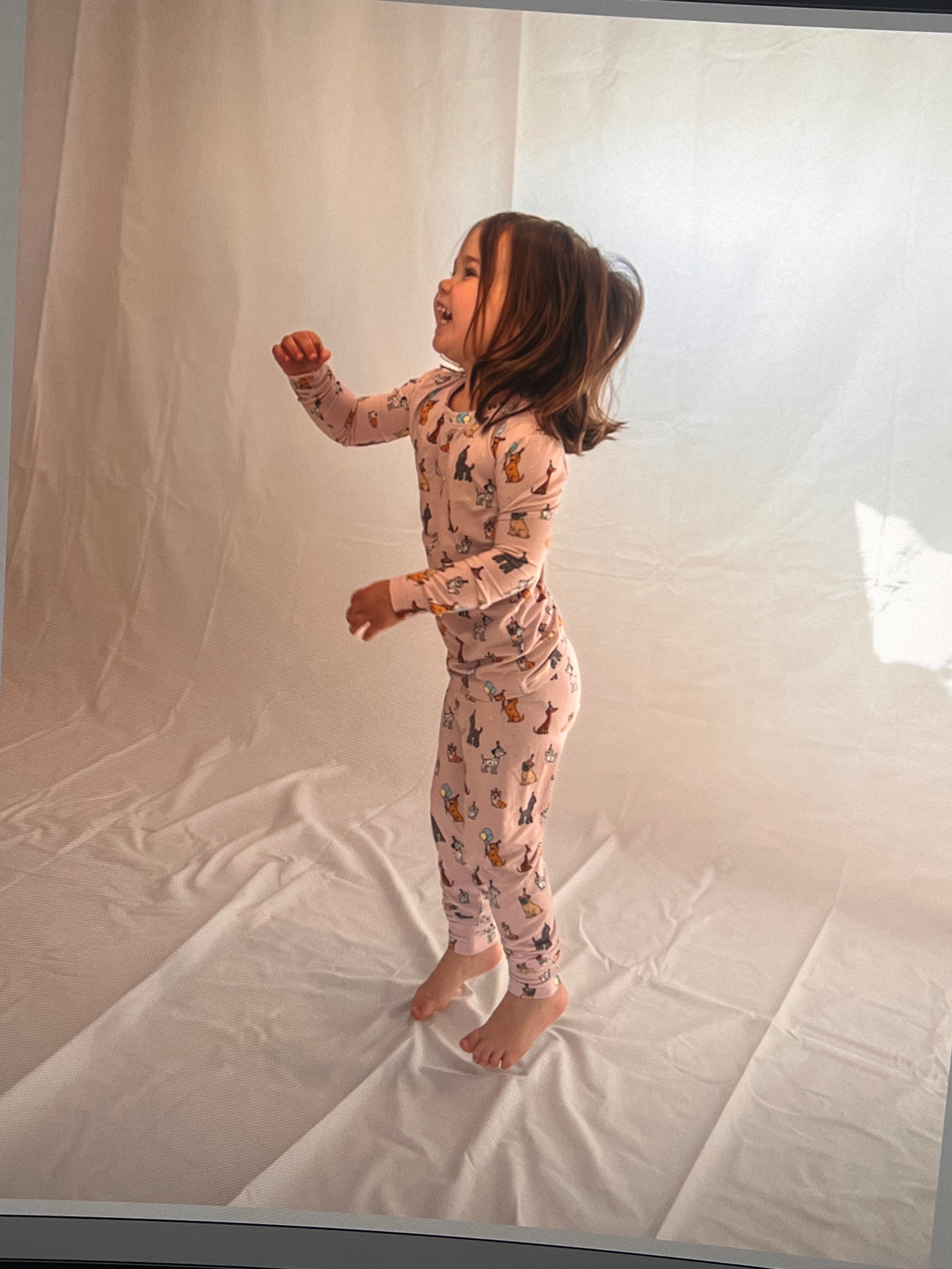 Pink bamboo two-piece pajamas for toddlers and kids dog puppy print